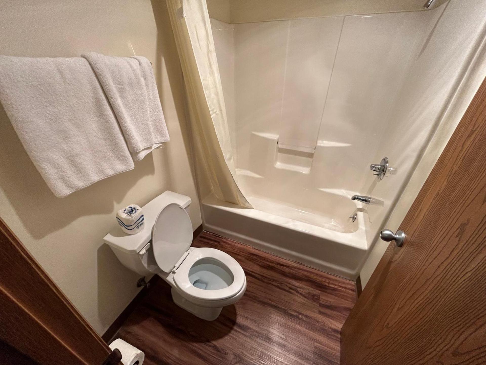 Valley Inn And Suites French Lick Bagian luar foto