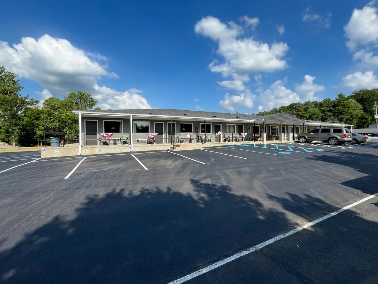 Valley Inn And Suites French Lick Bagian luar foto