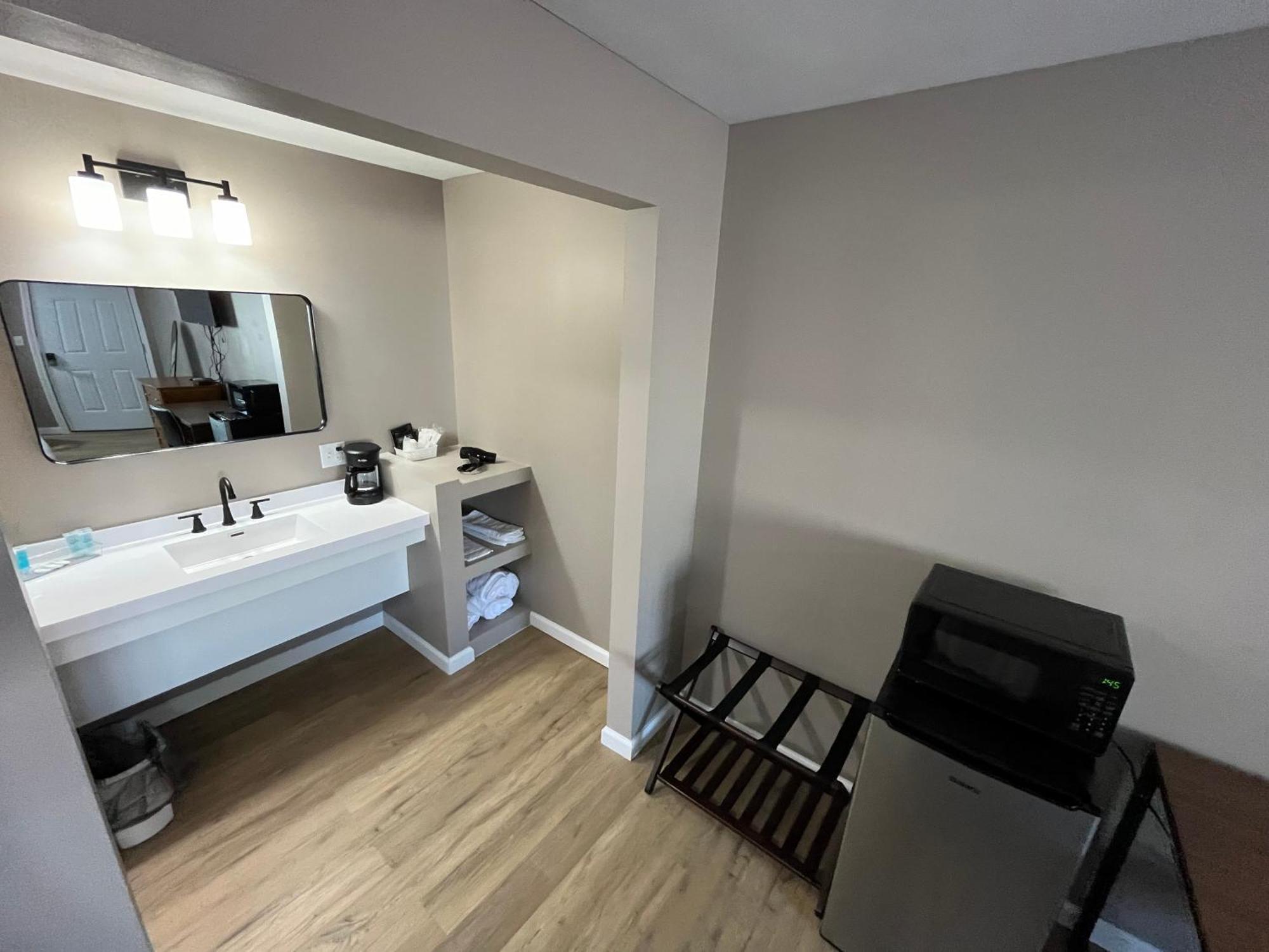 Valley Inn And Suites French Lick Bagian luar foto