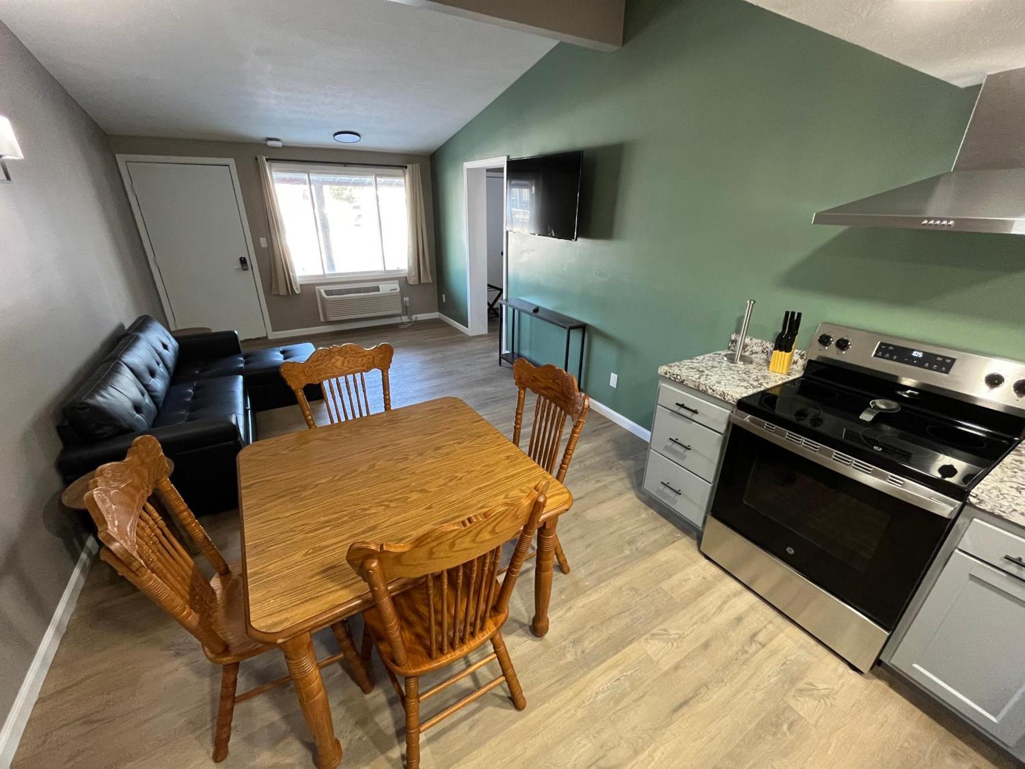 Valley Inn And Suites French Lick Bagian luar foto